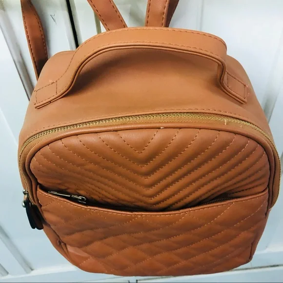 Brown backpack (no negotiation) - Picture 2 of 8
